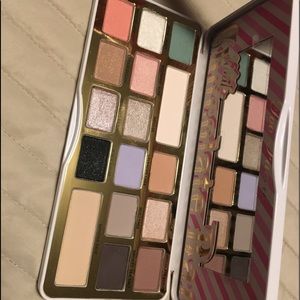 Too Faced white chocolate bar